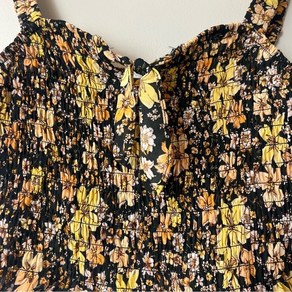 Sienna Sky Black Floral Spaghetti Strap Stretchy Crop Top XL - Picture 8 of 8